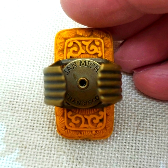 Ring - Picture 5 of 5